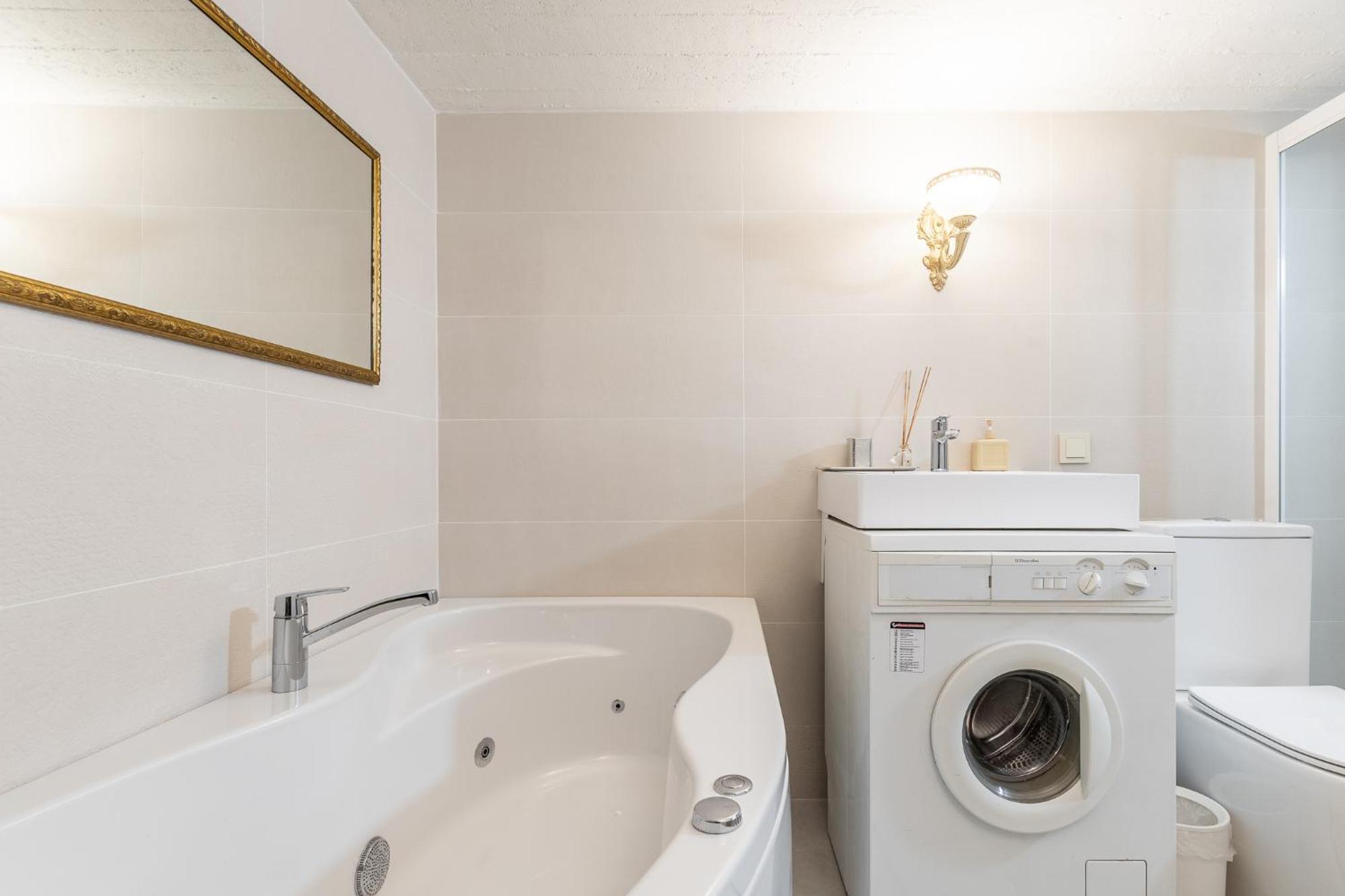 In The Heart Of The Old Town Vip Apartment Клайпеда Екстериор снимка
